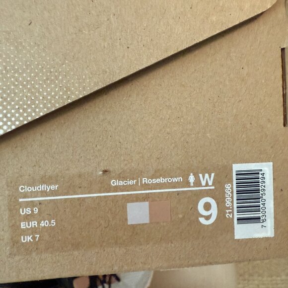 On Cloudflyer Sneakers Size 9 - Picture 4 of 6